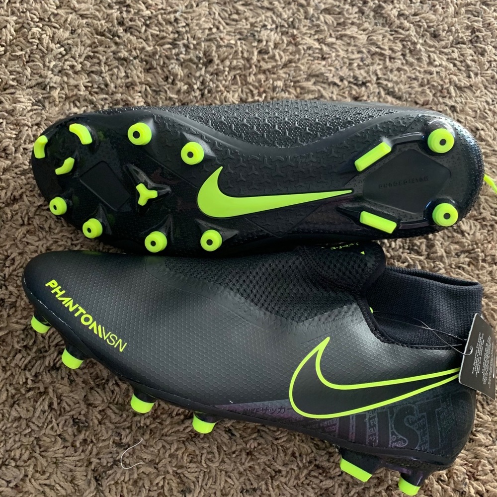 Nike phantom vision academy soccer cleats